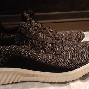 Black and White sketchers